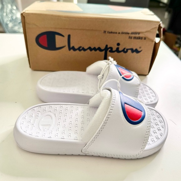 NWT Champion Super Slide logo white slides Unisex / Preschool size 11 - Picture 6 of 8